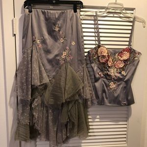 Silver two-piece set size 4 & 6